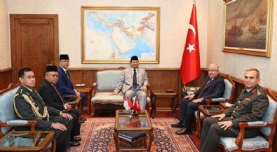 Bakan Güler, Endonezya Cumhurbaşkanı Subitano'yu karşıladı