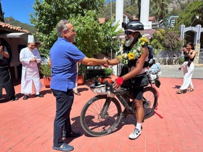 Almanya'dan Bisiklet Ile Fethiye'ye Geldi