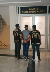 Antalya'da 25 Yil Kesinlesmis Hapis Cezasiyla Aranan Firari Yakalandi