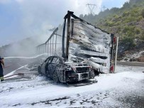 Kaza Yapan Tir Ve Otomobil Alevlere Teslim Oldu