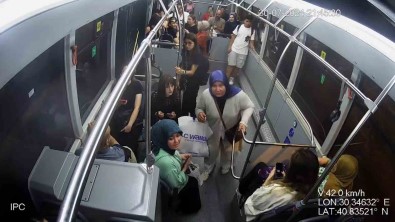 Otobüste Fenalasan Yolcu Için Güzergahini Degistirdi