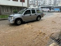 Rize'de Saganak Yagis Hayati Olumsuz Etkiliyor