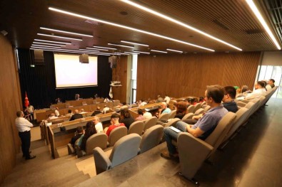 Inegöl Belediyesi'nden Egitime Dev Destek