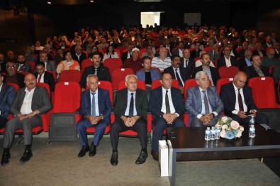 Kars'ta Bati Azerbaycan'a Dönüs Forumu
