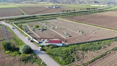 Muhtarliktan Oldu Ama Hizmet Aski Bitmedi, Hizmete Ölülerden Basladi