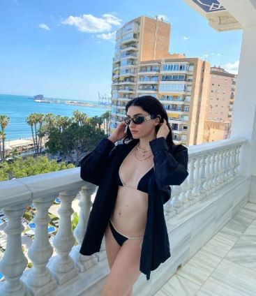 Minik bikinisine yorum yağdı