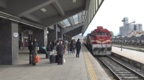 Kars'ta Vatandaslarin Tercihi 'Tren Yolculugu' Haberi