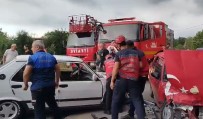 Sakarya'da Iki Tofas Kafa Kafaya Çarpisti Açiklamasi 3 Yarali