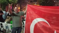 Türkiye'yi Destekleyen Alman Taraftardan Bozkurt Isareti