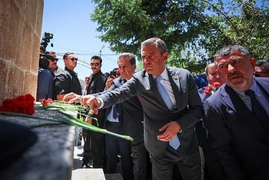Özgür Özel için Başbağlar anma programına VIP seferler! Başbağlar’a özel uçak ve özel helikopterle gitti
