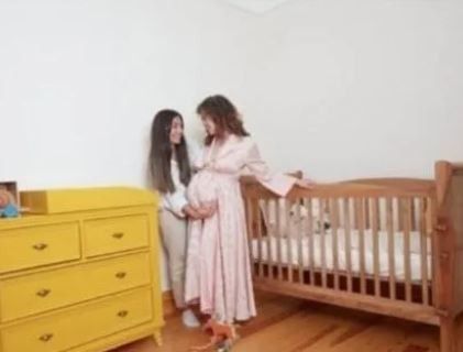 Demet Evgar kızıyla paylaştı