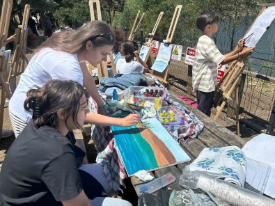 Gençler Türkiye'nin Ilk Milli Parkini Resmetti