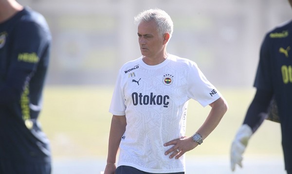 Mourinho'dan 9 futbolcu için kesin karar: Satmayın!
