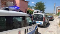 Cam Silerken Ikinci Kattan Düsen Kadin Yaralandi Haberi