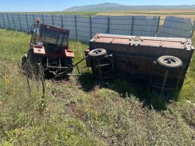 Kars'ta Traktör Römorku Devrildi Açiklamasi 1 Yarali