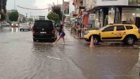 Düzce'de Etkili Olan Saganakta Yollar Göle Döndü Haberi