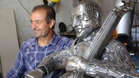Hurda Malzemelerden Kendisine Benzer Sanat Eseri Yapti Haberi