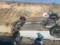 Konya'da Otomobil Sarampole Devrildi Açiklamasi 3 Yarali