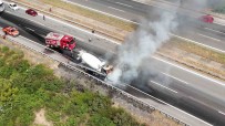 Seyir Halindeki Beton Mikseri Alevlere Teslim Oldu Haberi