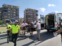 Edirne'de Iki Motosiklet Çarpisti Açiklamasi 1 Yarali Haberi