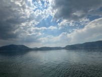Egirdir Gölü'nde Meydana Gelen Su Kabartilarinda Metan Gazi Ihtimali Haberi