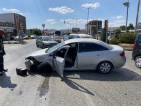 Kula'da Trafik Kazasi Açiklamasi 2 Yarali