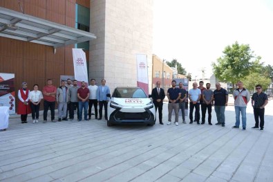 Mesleki Teknik Egitim Için Hitit Üniversitesi'ne Hibrit Araç Destegi