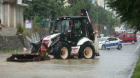 Ordu'da Saganak Hayati Olumsuz Etkiledi Açiklamasi Yol Ulasima Kapandi Haberi