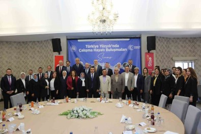 Bakan Isikhan, STSO'da Is Insanlari Ile Bulustu