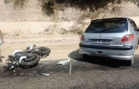 Domaniç'te Motosiklet Ile Otomobilin Çarpismasi Sonucu 2 Kisi Yaralandi Haberi