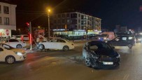 Düzce'de Isikli Kavsakta 2 Araç Çarpisti Açiklamasi 4 Yarali Haberi