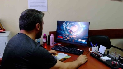 KMÜ'lü Akademisyenin Filistin Için Yazip Söyledigi Marslar Dünyada Ilgiyle Dinleniyor