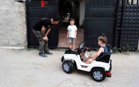 Minik Kerimcan Ve Down Sendromlu Halil Ibrahim'in Akülü Araba Sevinci