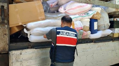 Tirin Dorsesinden 2 Milyon 285 Bin Lira Degerinde Kaçak Tütün Çikti