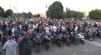 Yüzlerce Motosikletli Filistin'e Destek Için Konvoy Olusturdu