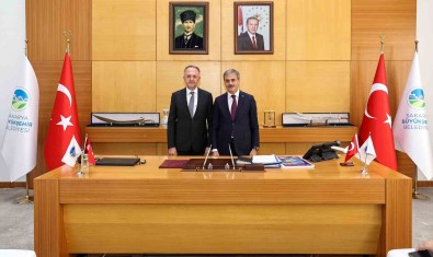 Bakan Yardimcisi Yazgi Açiklamasi 'Sakarya'da Belediyecilikte Gerçekten Güzel Islere Imza Atiliyor'