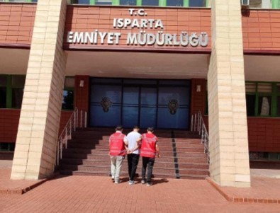 Isparta'da 17 Yil 11 Ay 22 Gün Hapis Cezasi Ile Aranan Firari Yakalandi