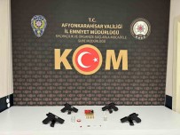 Polis 4 Ruhsatsiz Tabanca Ve Mermi Ele Geçirdi Haberi