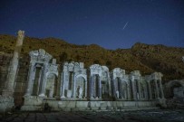 Burdur'un Görkemli Tarihi Yapilari Gökyüzünün Isiltili Sovuna Taniklik Etti Haberi