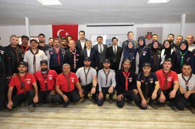 Diyanet Izcilik Bölge Kampi Ve Liderlik Egitim Kursu Erzincan'da Devam Ediyor