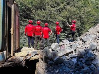 Giresun'da Dere Kenarinda Kadin Cesedi Bulundu