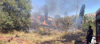 Kizilcahamam'da Ahsap Bina Ve Samanlik Yandi