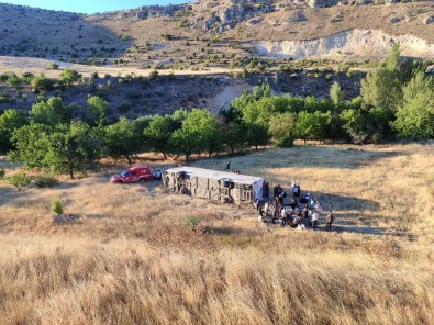 Malatya'da Yolcu Otobüsü Sarampole Uçtu Açiklamasi 3'Ü Agir 11 Yarali