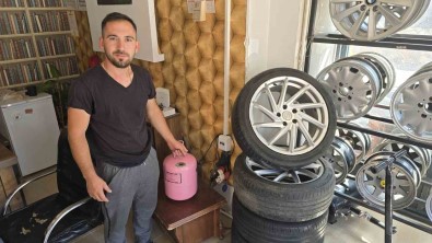 Tokat'ta 3 Yilda Biriktirdigi 35 Kilo Parayi Ihtiyaç Sahiplerine Bagisladi