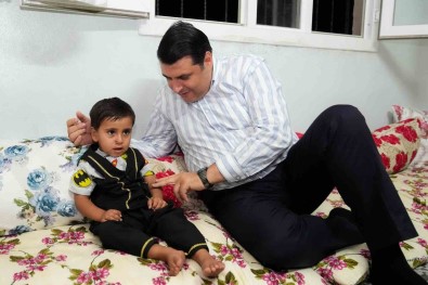 Yilmaz'dan Kalp Ameliyati Olan Minik Hüseyin'e Moral Ziyareti