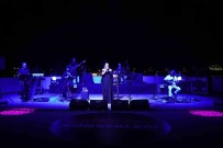 Açikhava Konserlerinde Sahne Alan Son Isim Izel Oldu Haberi