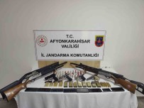 Dügün Magandalarinin Evlerine Jandarmadan Safak Operasyonu Haberi