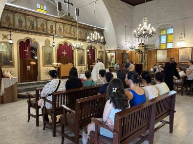 Mar Circus Rum Ortodoks Kilisesi'nde Meryem Ana Bayrami Ayini Yapildi