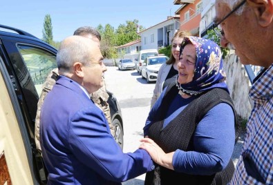 Sultan Ana Yardimlasma Ve Dayanisma Dernegi Baskani Kümbet'ten Vali Dagli'ya Tesekkür