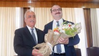 Atatürk Üniversitesi'nde Devir-Teslim Haberi